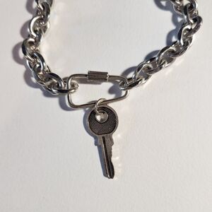 18" silver chain key necklace